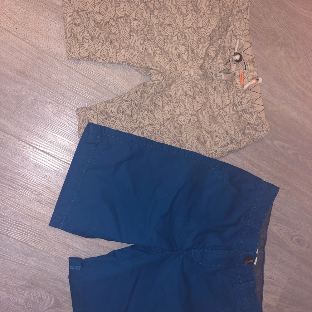 Boys Shorts Crazy 8 (New) And Zara (Used) 6-7 y